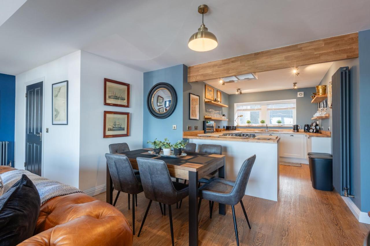 Shorefront Apartment - Sea View With 3 Bedrooms 앤스투루더 외부 사진